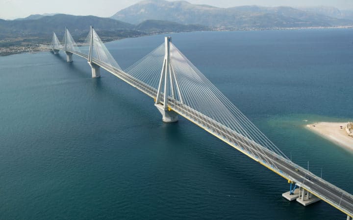 Lights off to save energy on Rio-Antirrio bridge